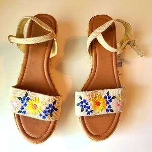 NEW Boutique Embroidered Floral Wedge Sandals Shoe